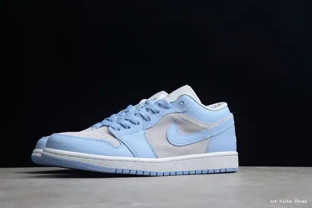 1st Kicks Jordan Low 1 (W) Blue DC0774-050 University 0610